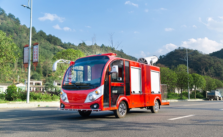 2座除塵車，道路降塵霧炮車